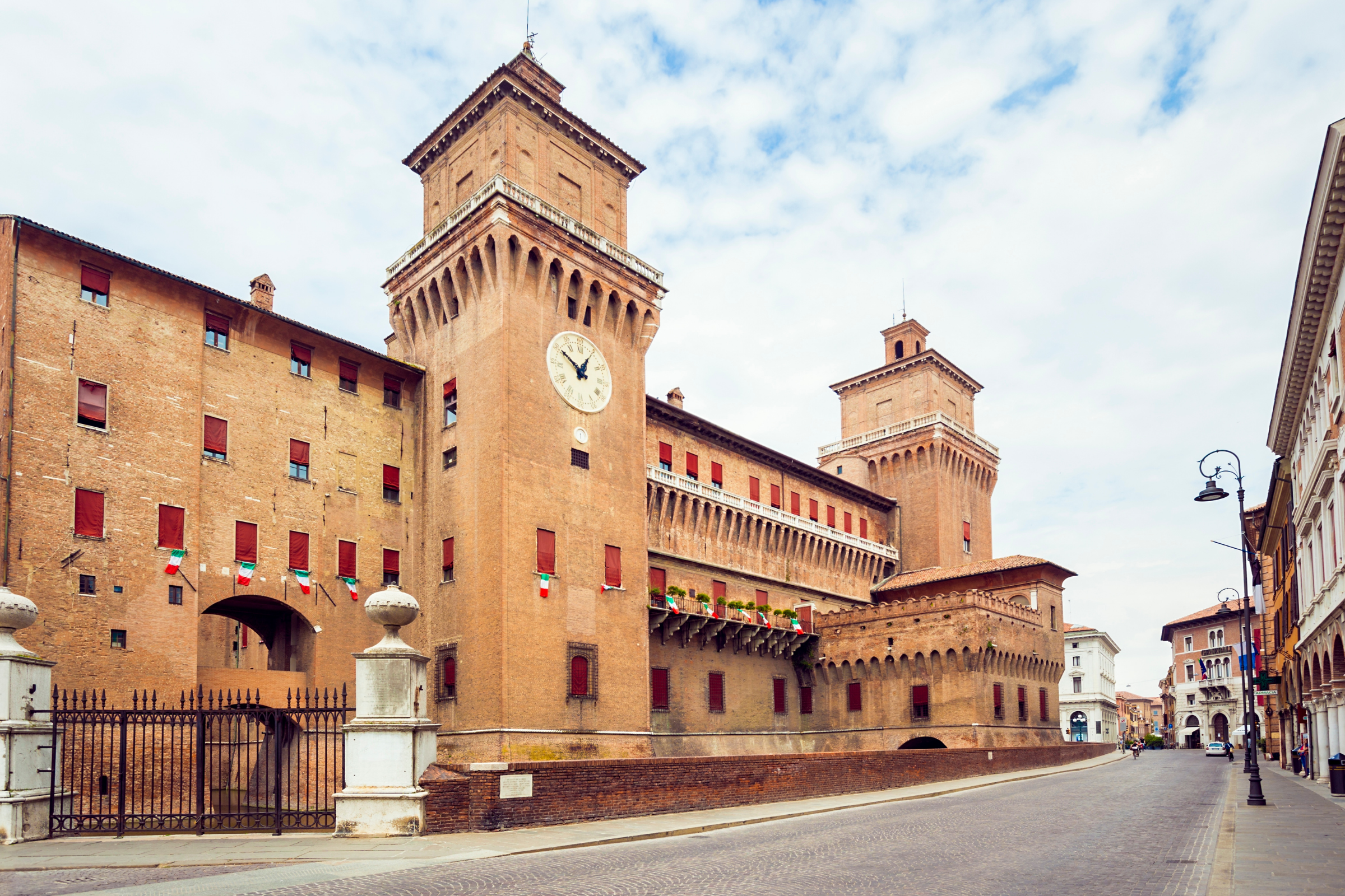 80 ferrara.webp
